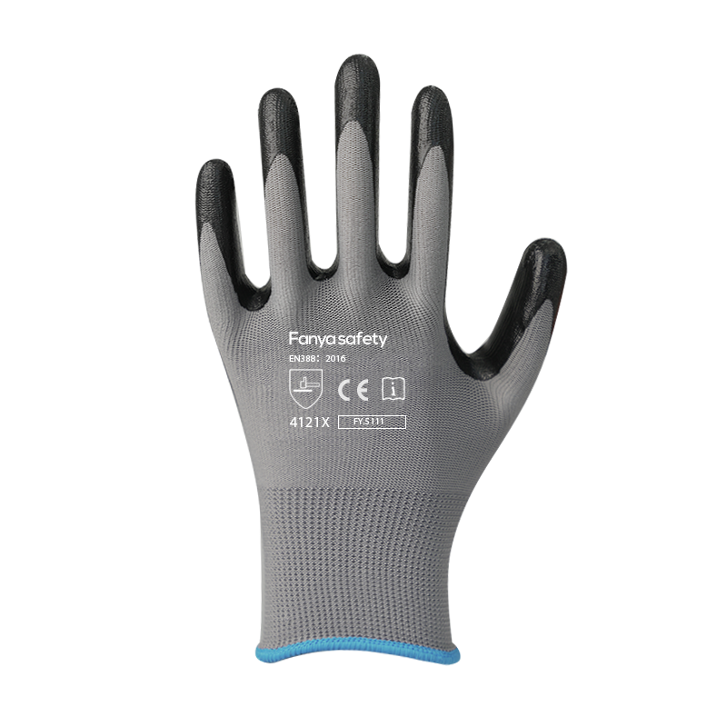 Estne nitrilis spuma tuta?